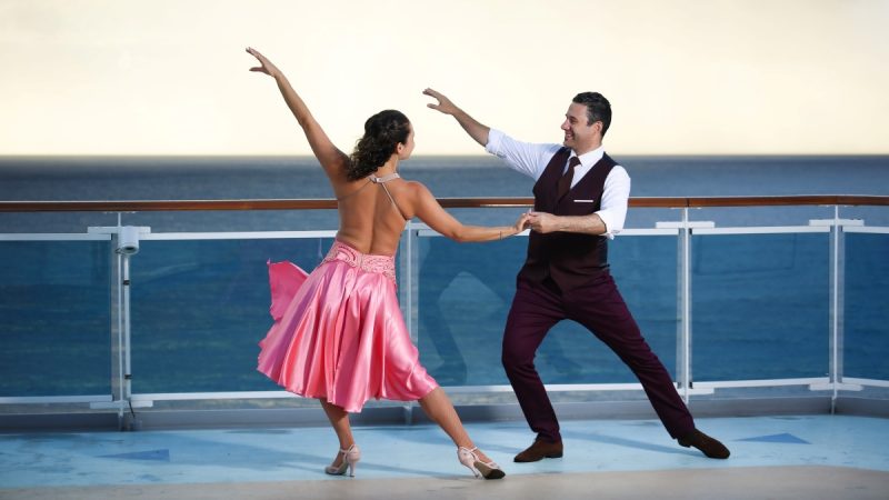 Costa Cruzeiros Dançando a Bordo