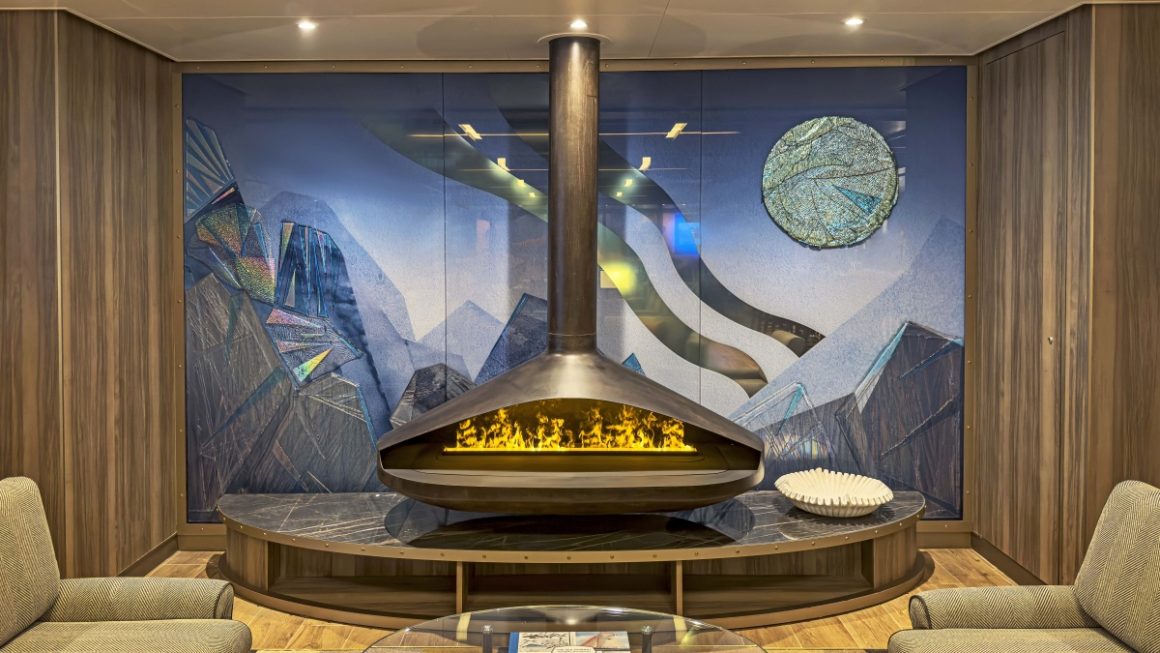 Seabourn Pursuit - Expedition Lounge - Etched Glass Mural Partitions (Arctic Moon)