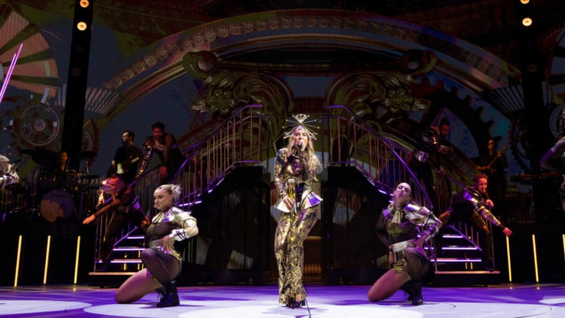 entretenimento do Celebrity Ascent