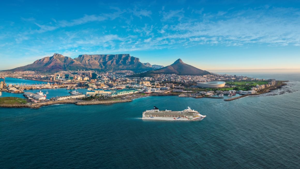 Norwegian Dawn em Capetown, na África do Sul
