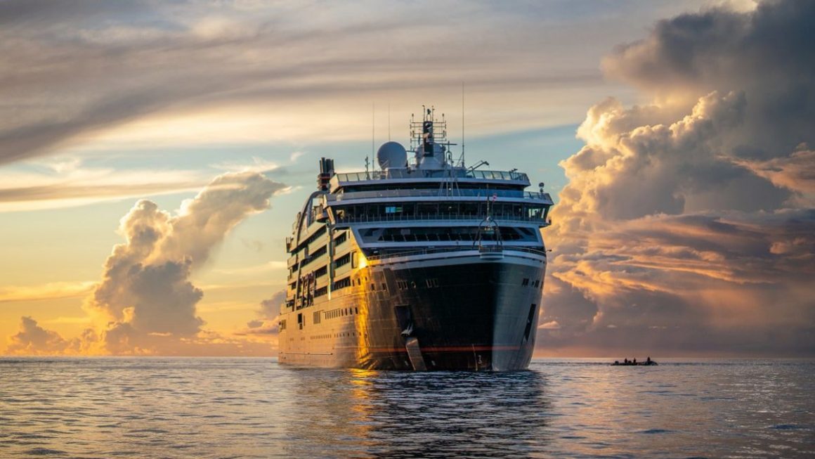 Navio Seabourn Venture