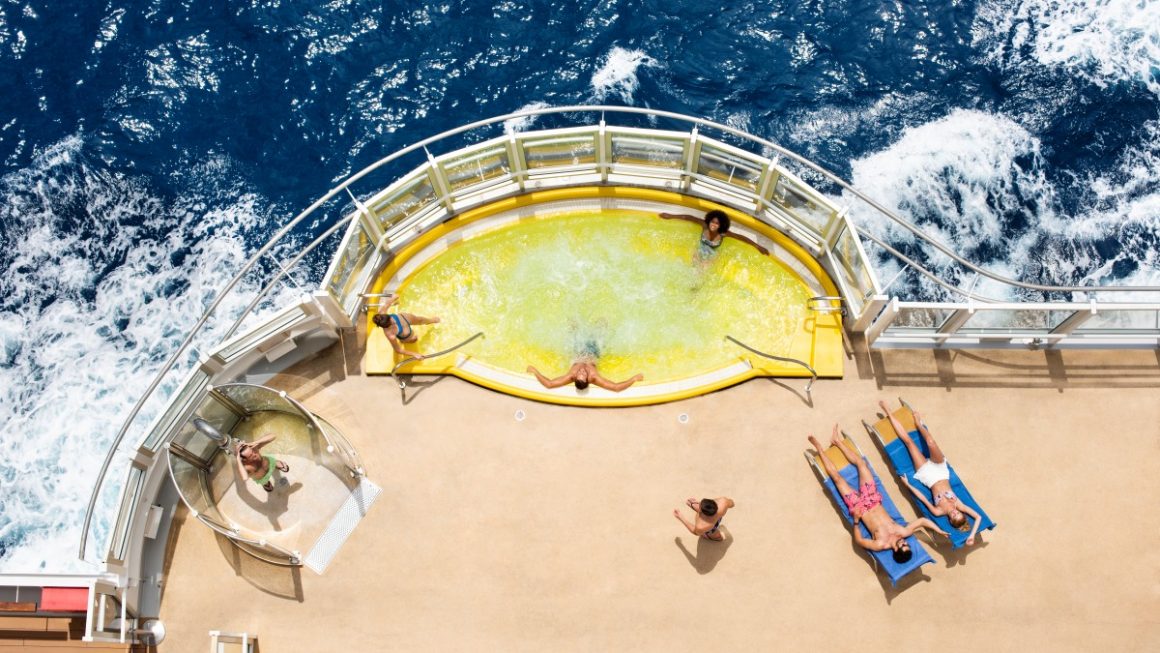 Sundeck Costa Cruzeiros
