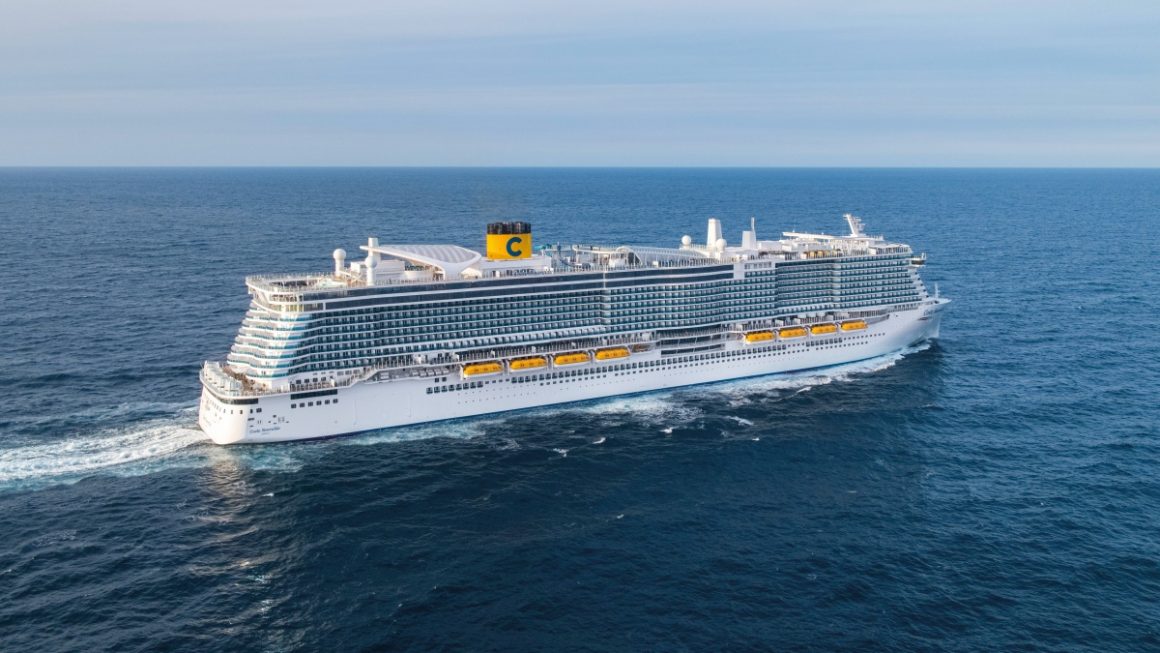 Navio Costa Smeralda