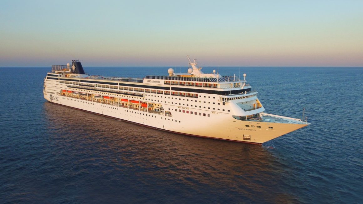 Navio MSC Armonia