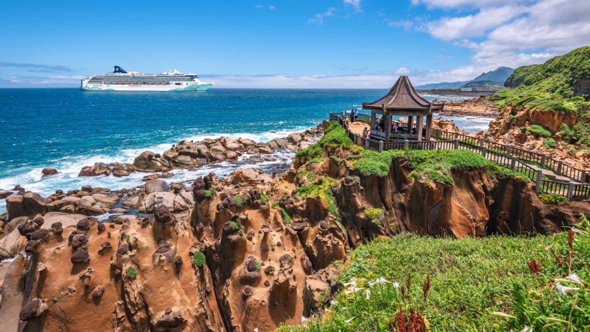 Norwegian Spirit - Heping Island GeoPark