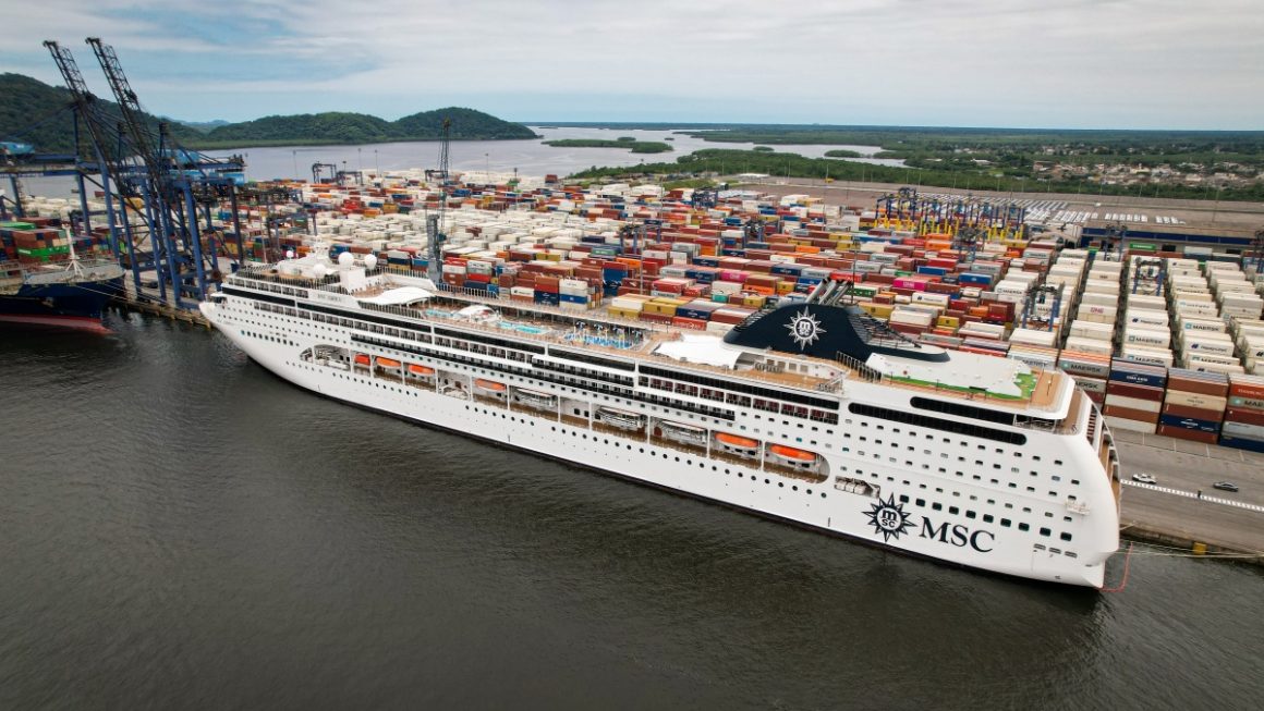 MSC lírica no Porto de Paranaguá