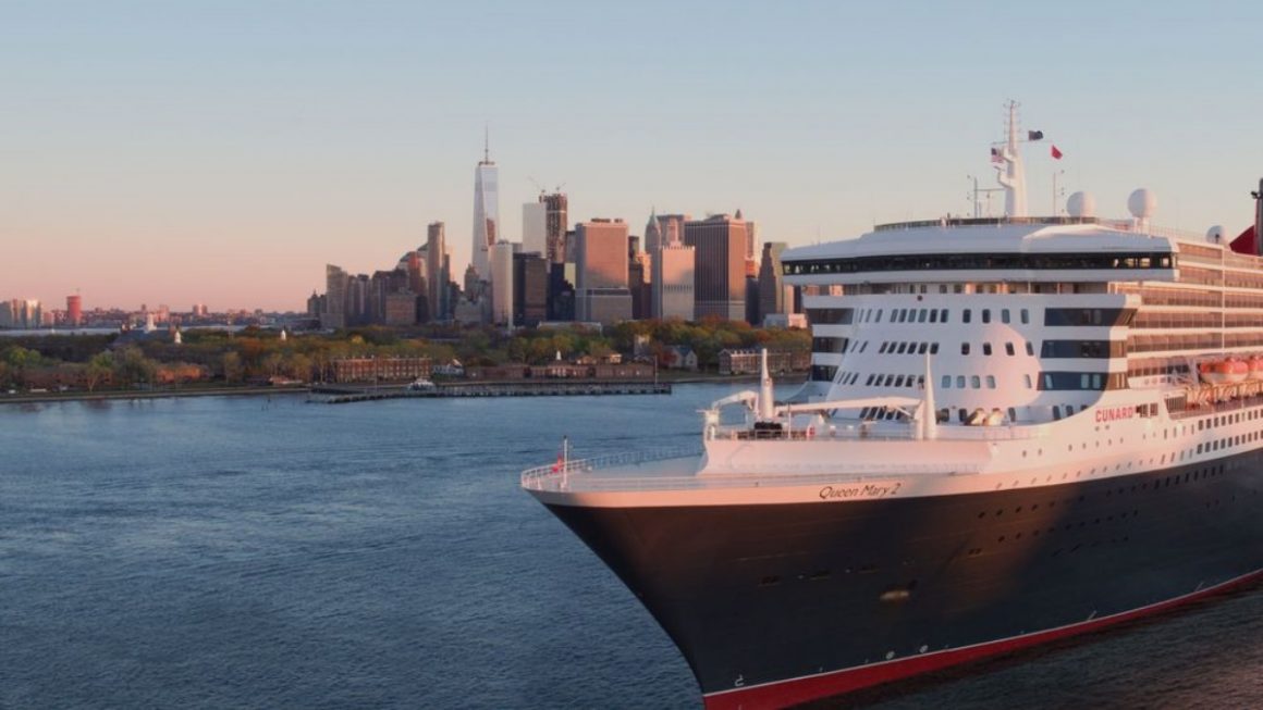 Proa do navio da Cunard - Queen Mary 2