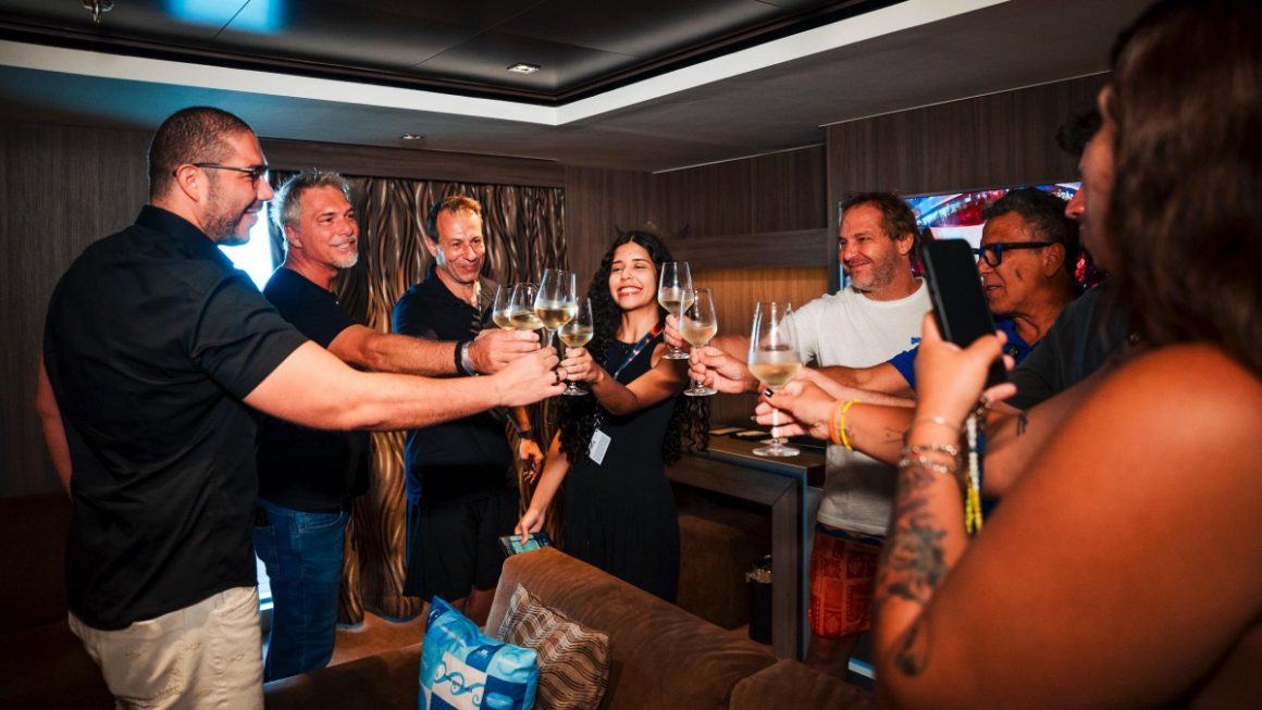 Um brinde à PromoAção