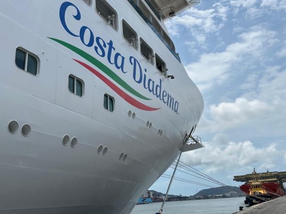Navio Costa Diadema