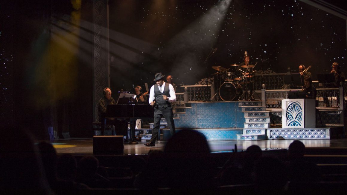 Show no navio da Regent Seven Cruises