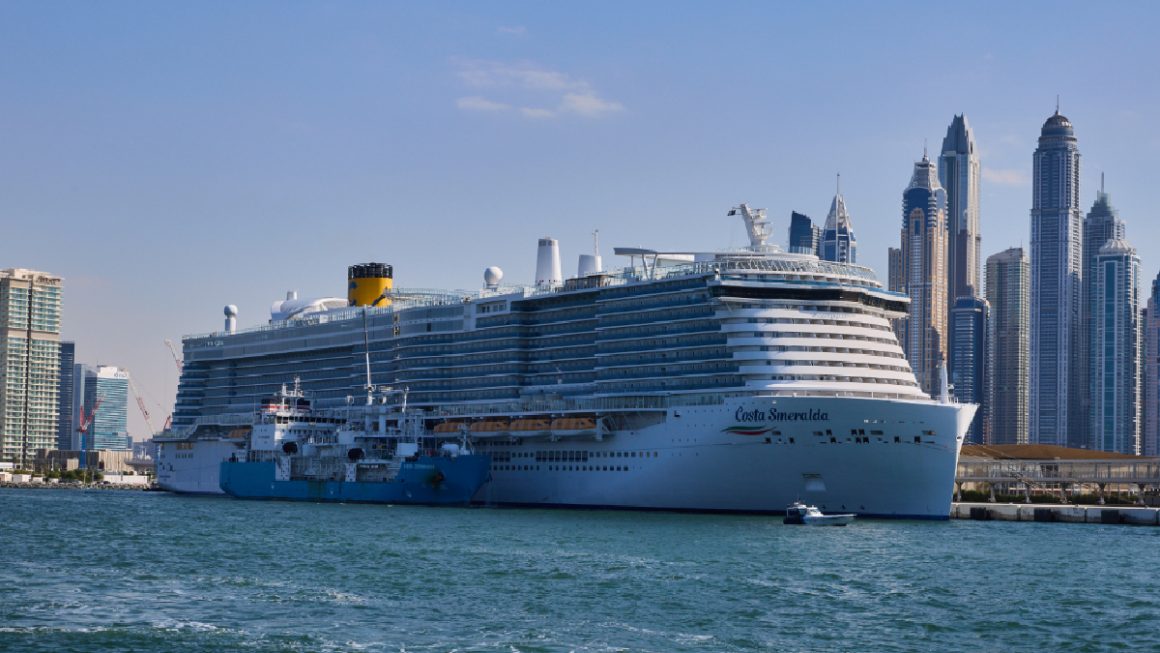 Navio Costa Smeralda