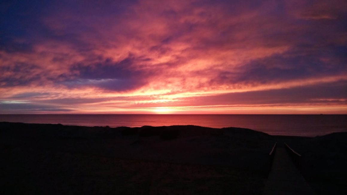 Céu no pôr do sol de Punta del Este