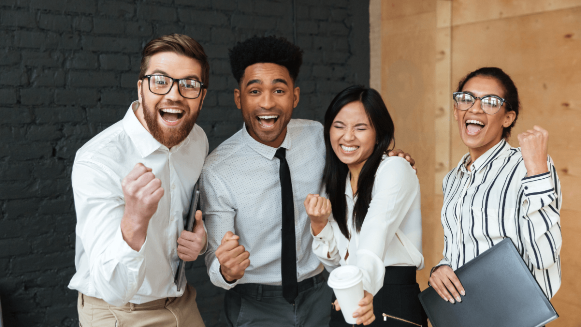 Colaboradores felizes