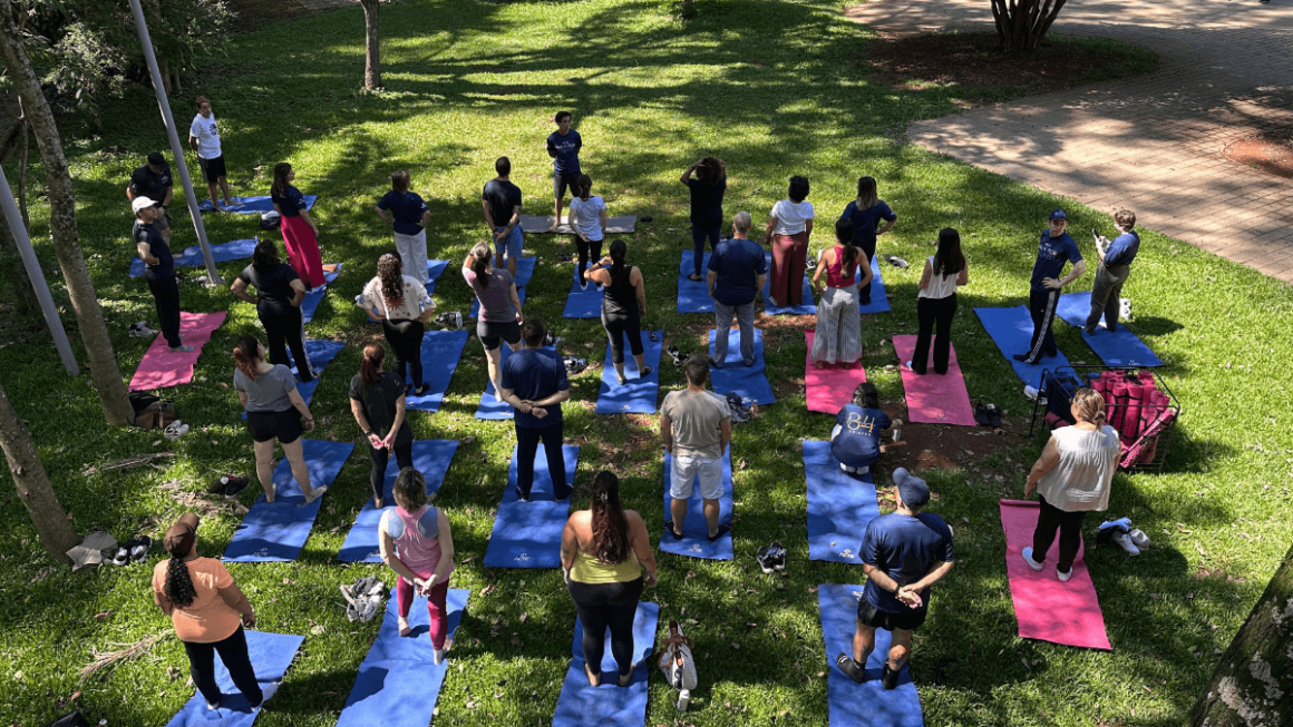 Momento relaxante de Yoga