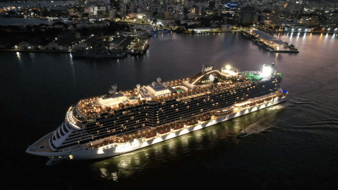 MSC seaview saindo do Píer Mauá