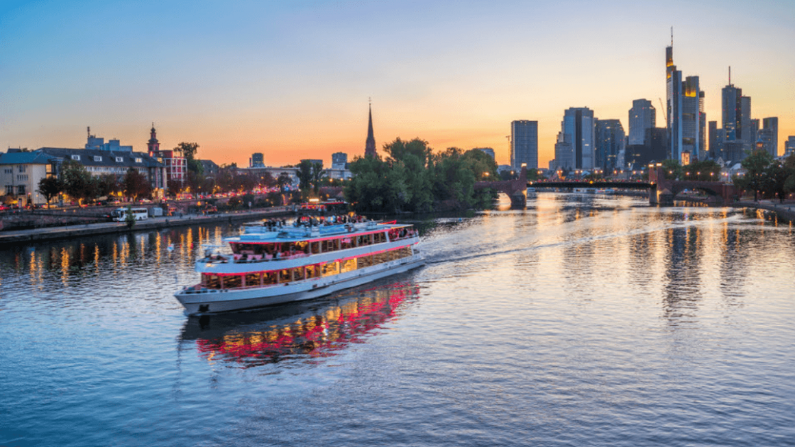 Navegando pelo rio Meno