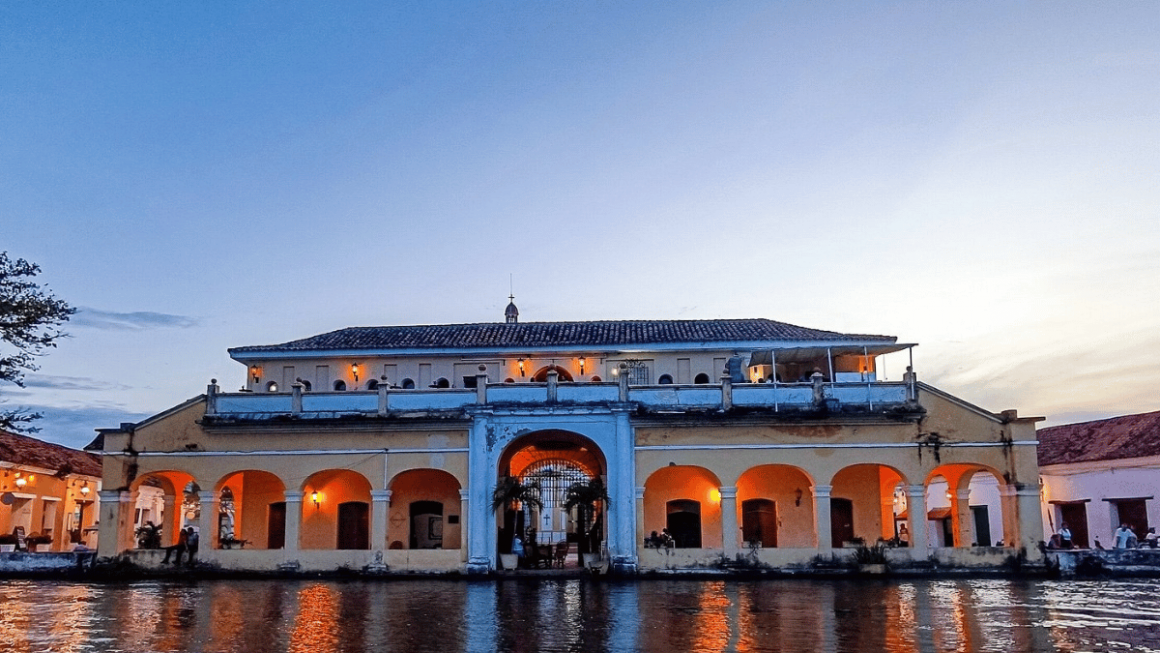 Mercado de produtores rurais de Mompox escala com a AmaWaterways