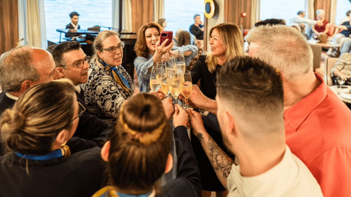 cerimônia especial realizada no Porto para batismo do AmaSintra