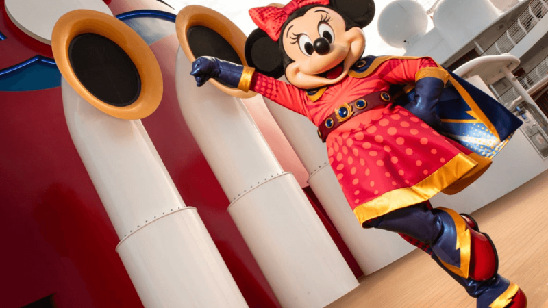 Hero Minnie - Disney Destiny