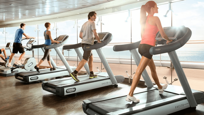Academia com aparelhos Technogym