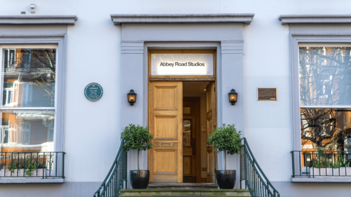 Abbey Road Studios em parceria com a Cunard