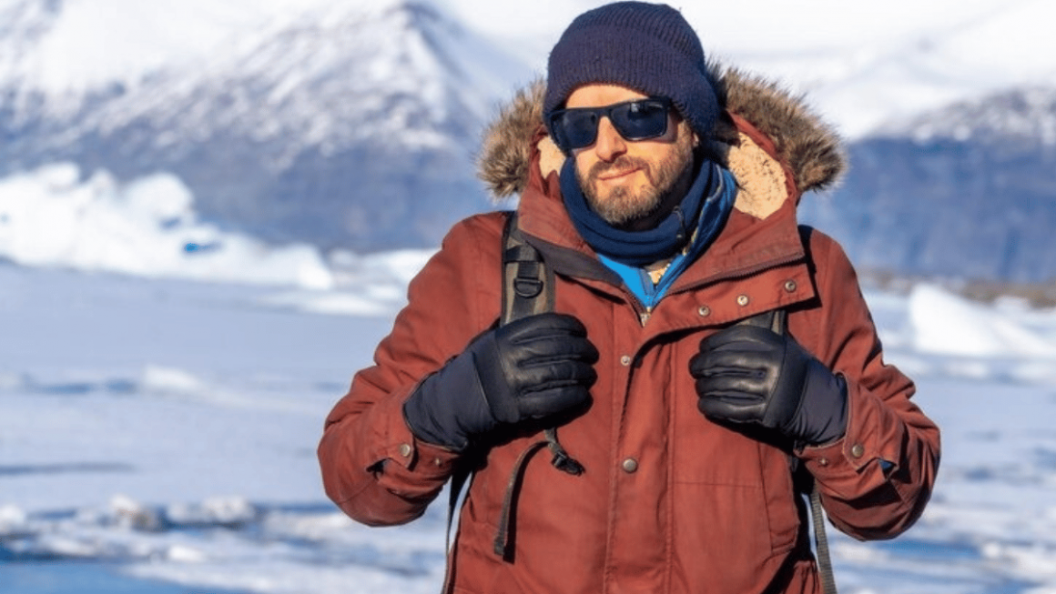 Muitas camadas contra o frio durante uma expedição