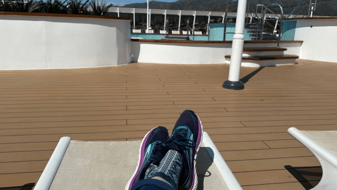 Sharon Lane no convés do cruzeiro