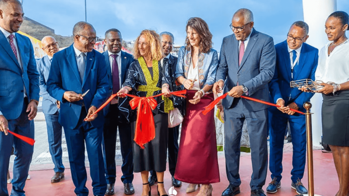 Cerimonia de inauguração do novo terminal em Cabo Verde