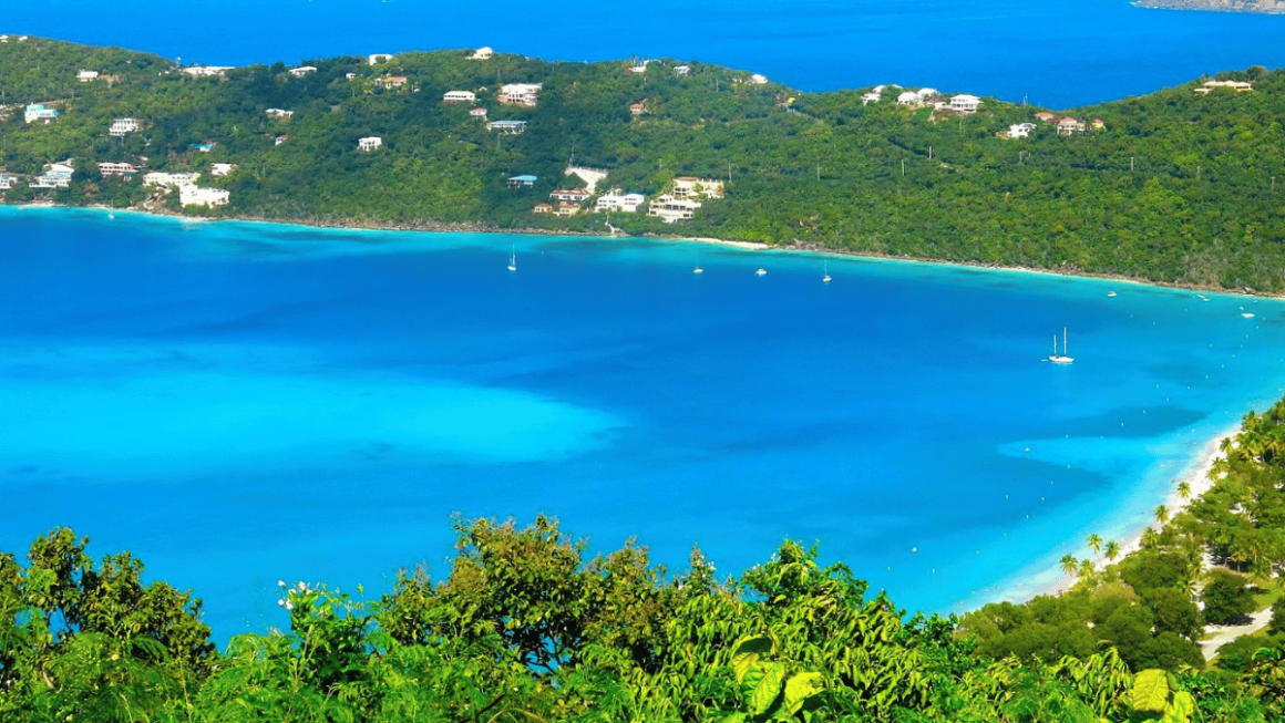 Magen’s Bay com a Explora Journeys