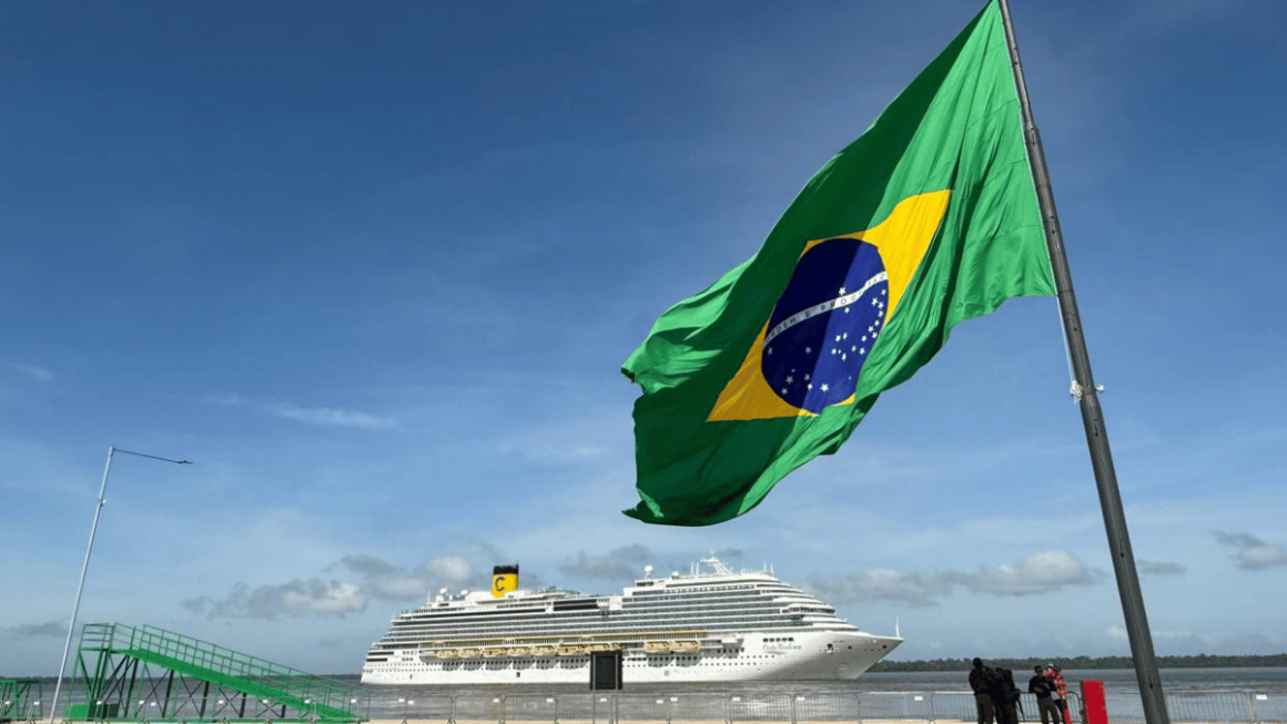 Navio Costa Diadema é palco para o lançamento de documentário