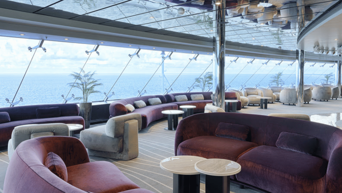 Top Sail Lounge