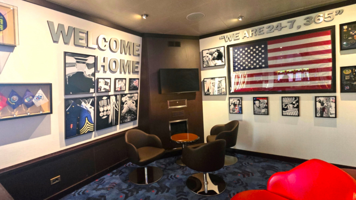 carnival cruise line heroes bar & lounge carnival conquest