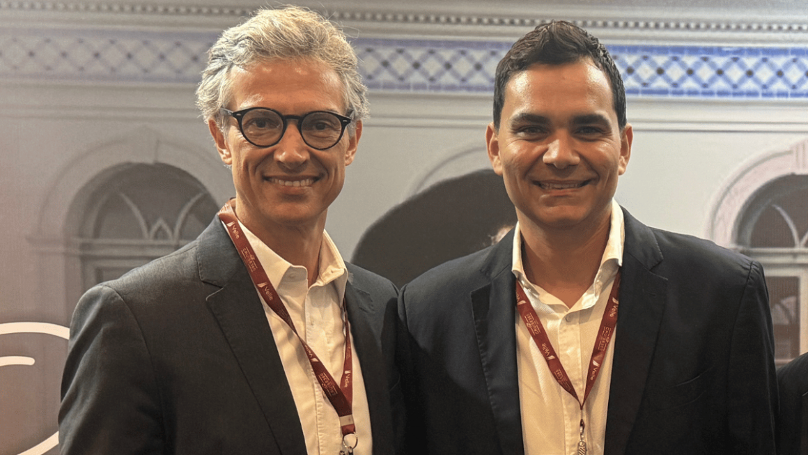 Marco Ferraz da Clia Brasil e América do Sul e Thiago Papa, secretário de turismo de Santos