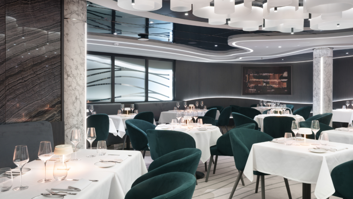 Restaurante MSC Yacht Club, MSC Poesia