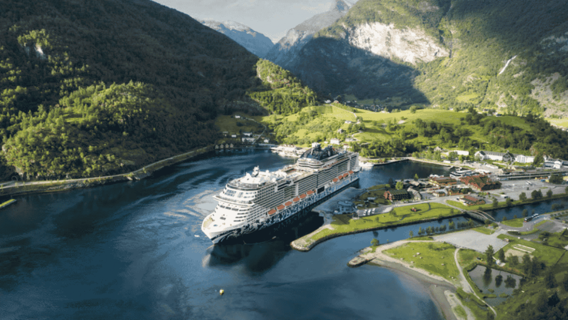 MSC Euribia no Porto de Flåm, Noruega