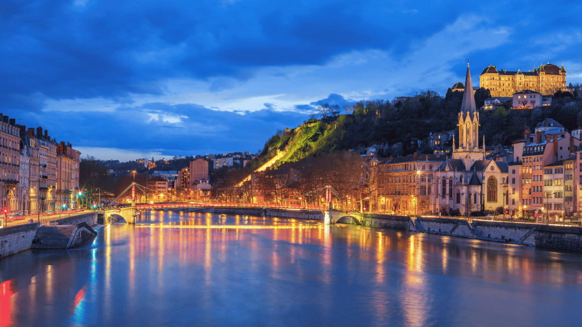 Rio Ródano em Lyon - França