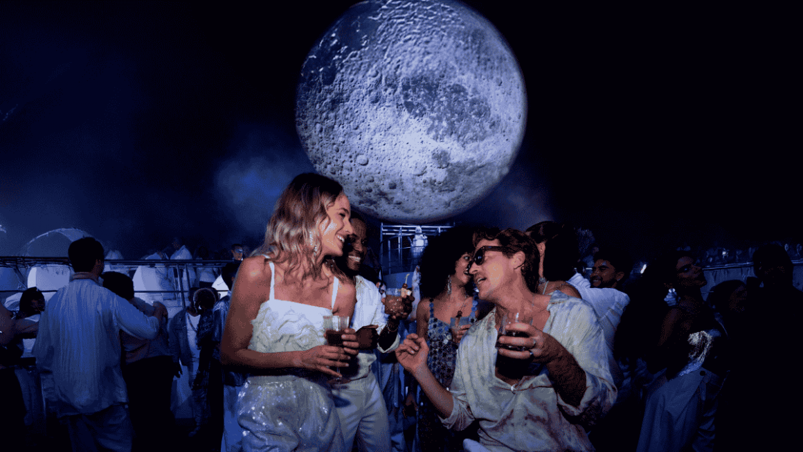 Baía de Guadalupe – Festa da Lua Branca