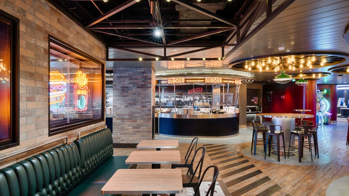 Pizza & Burger MSC World asia
