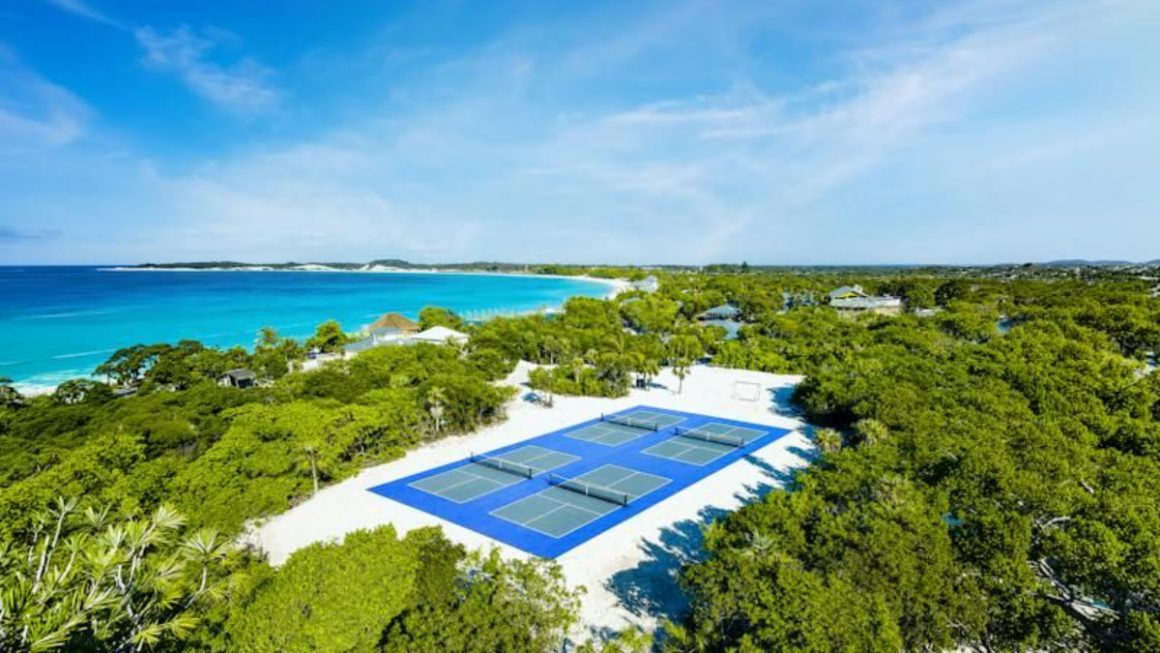 half moon cay pickleball