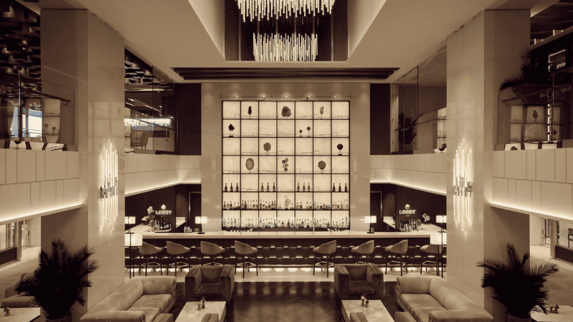 Lobby Bar Explora II